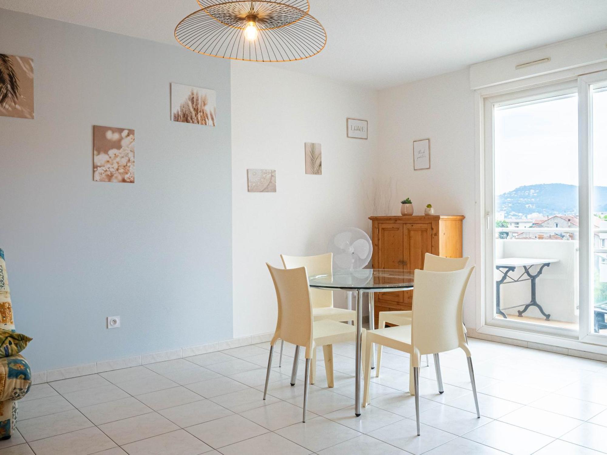 T2 Tout Confort Proche Centre Hyeres & Plages Екстер'єр фото